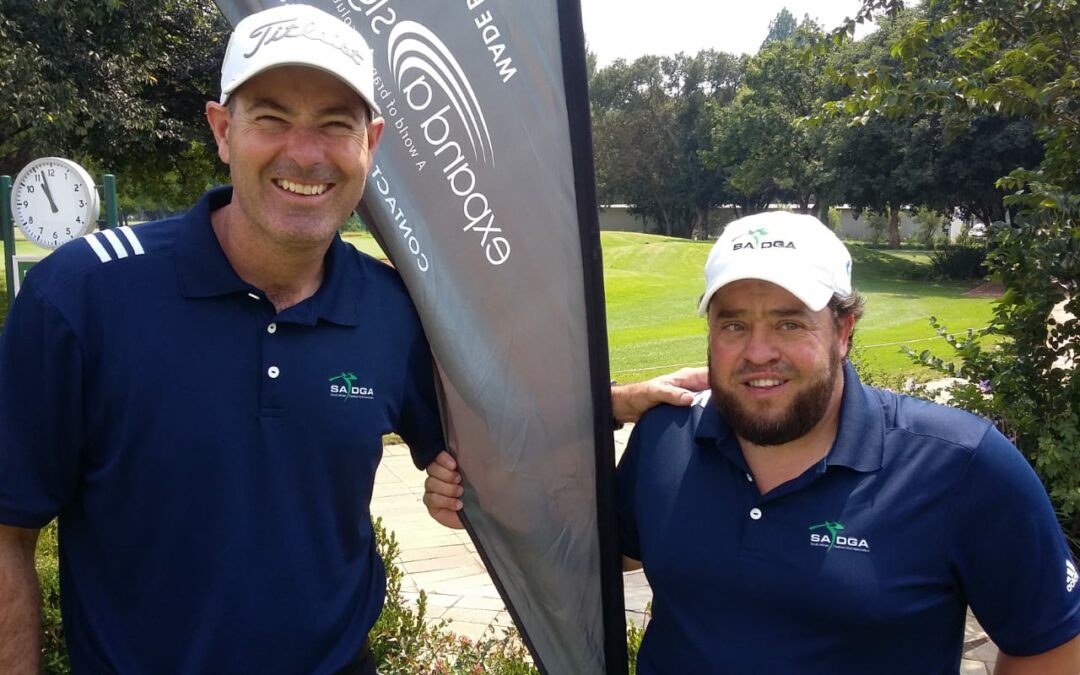 Coach Carlo Kok Caddies for Disabled Golfer Morné Els